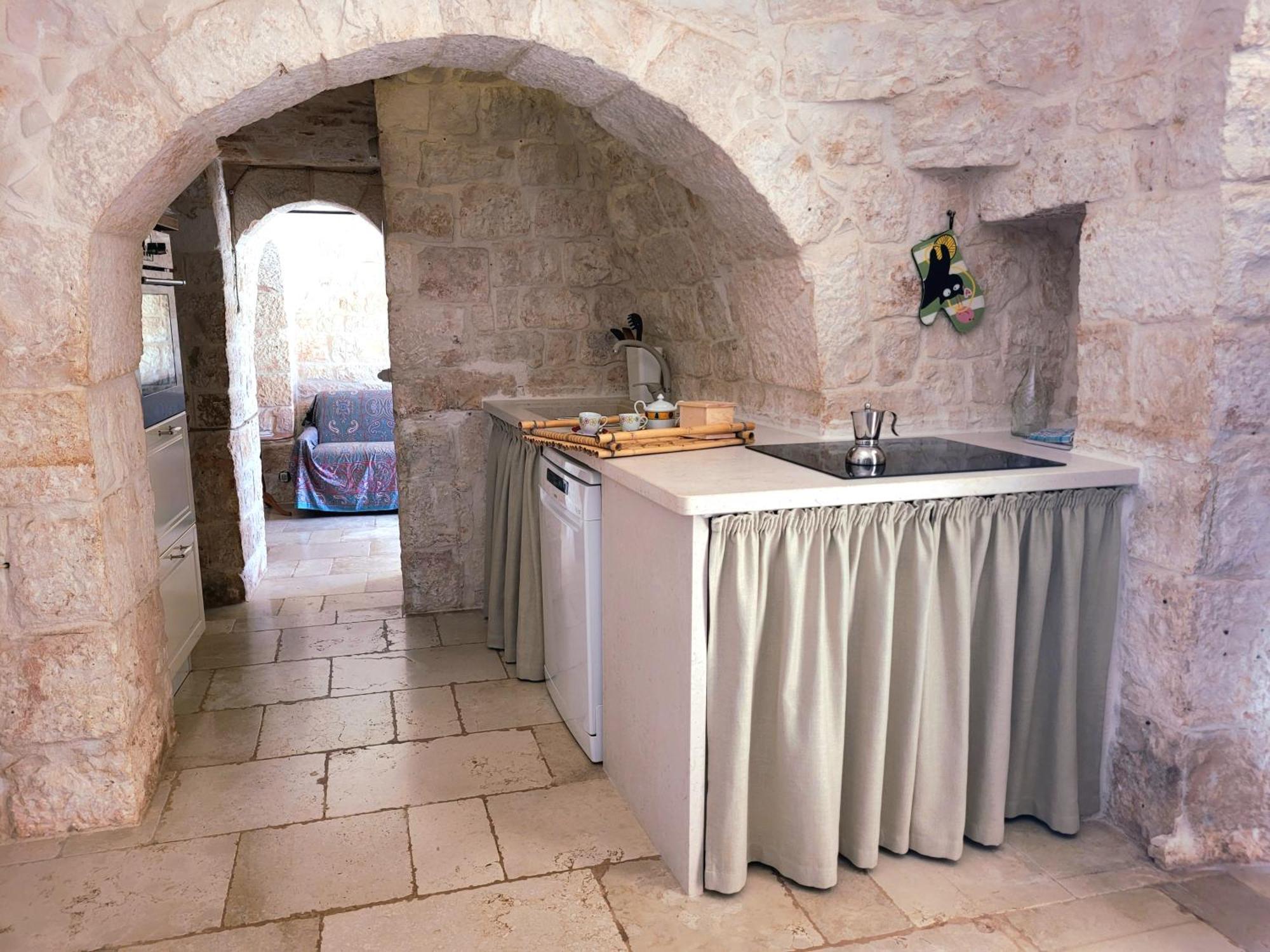 Trullo Bosco Libero Ostuni Villa Exterior foto